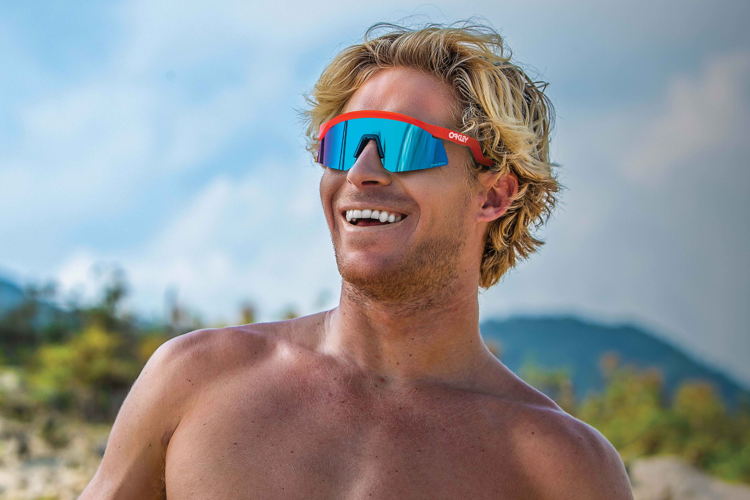 HYDRA, OS ÚLTIMOS ÓCULOS DE SOL DA OAKLEY®, QUE TRAZEM A HYDRA, OS ÚLTIMOS ÓCULOS DE SOL DA OAKLEY®, QUE TRAZEM A